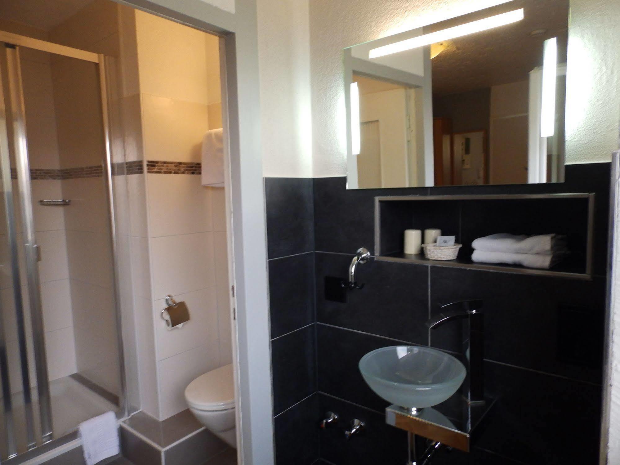 H41 Inn Hotel Garni Freiburg (Adults Only) Gundelfingen  Eksteriør bilde
