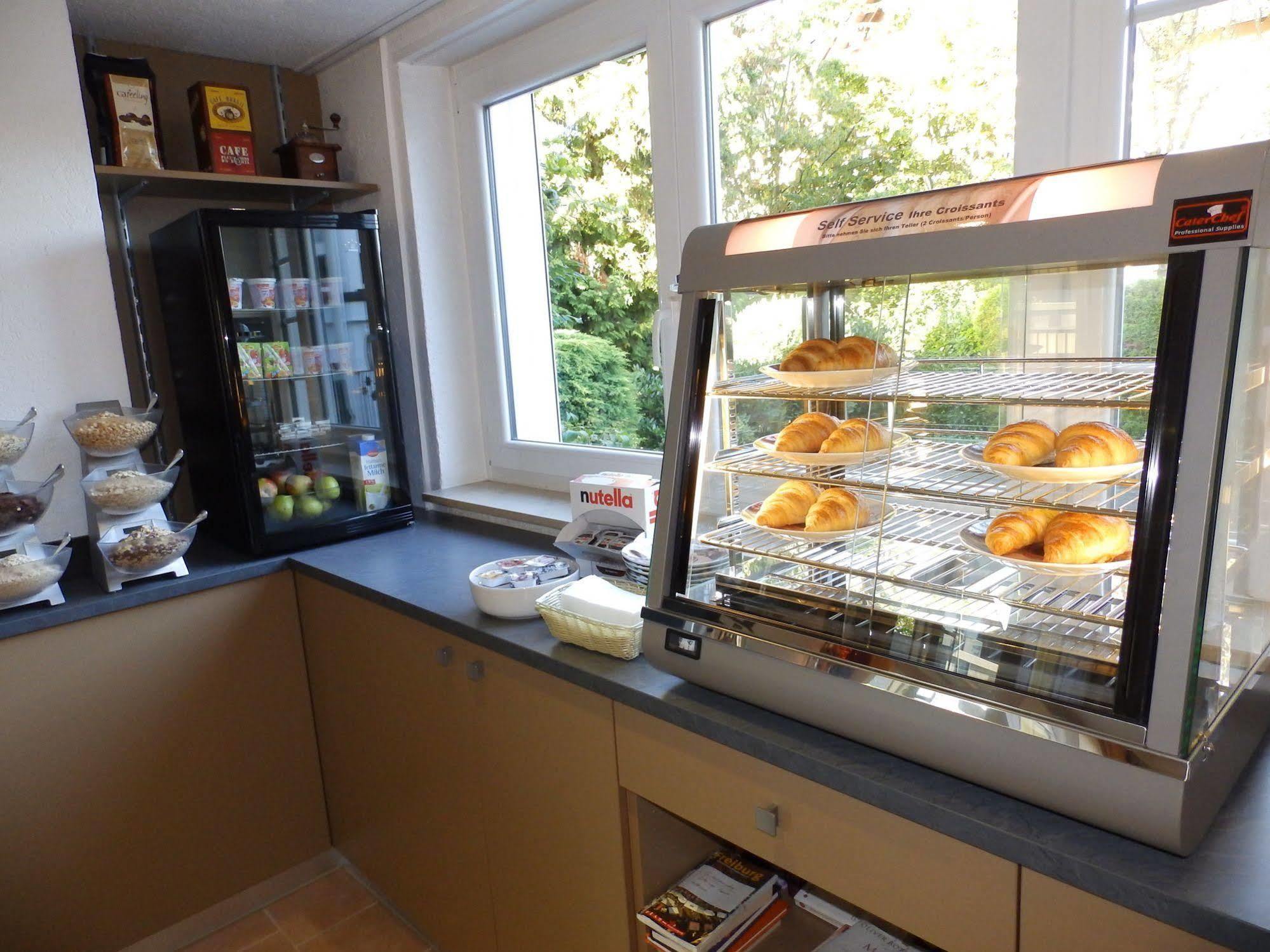 H41 Inn Hotel Garni Freiburg (Adults Only) Gundelfingen  Eksteriør bilde